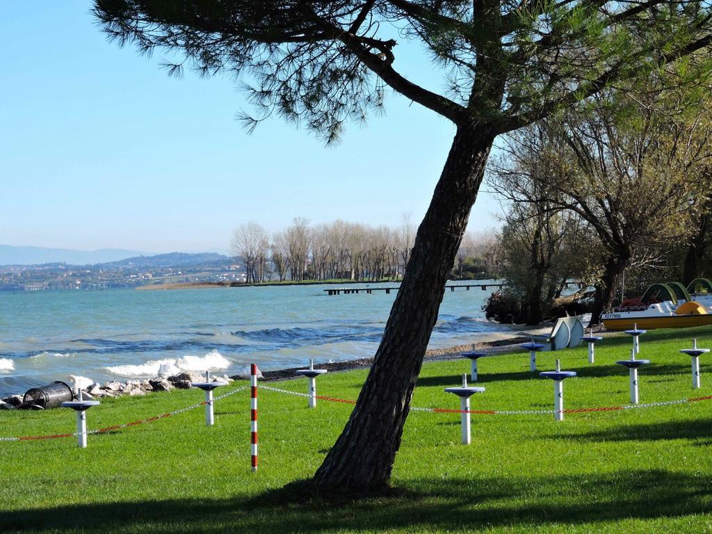 Appartamento Spiaggia Brema Сірміоне Екстер'єр фото